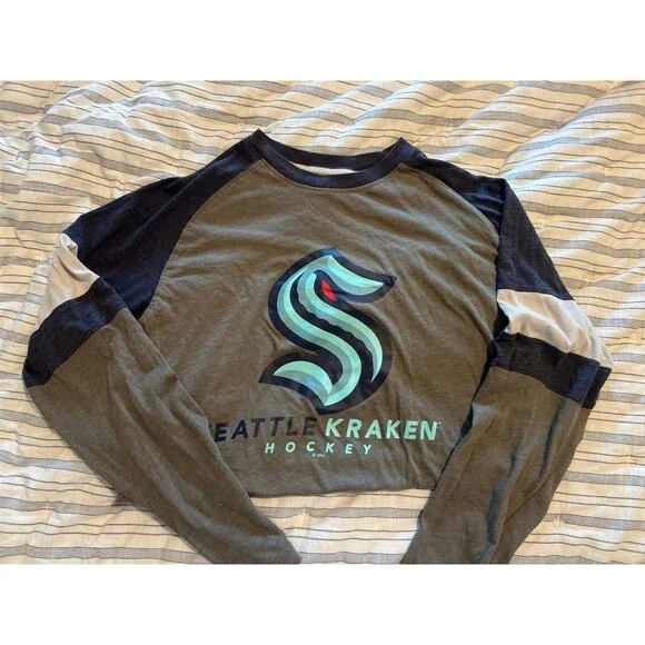 Seattle Kraken NHL Hockey Long Sleeve Logo T-Shirt Men’s Size Medium - Picture 8 of 9